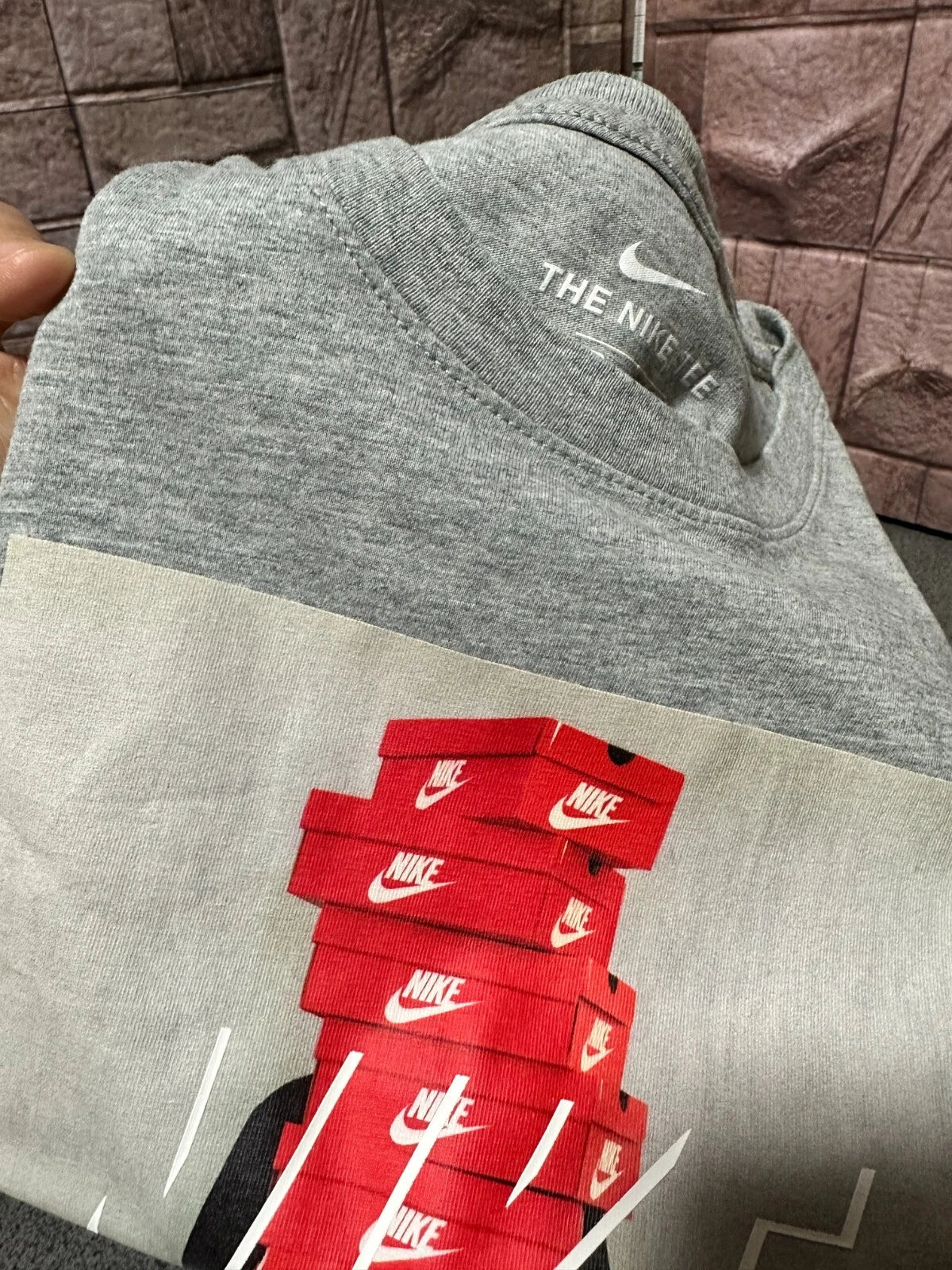 NIKE Pile of Boxes & Collector Holding Shoe Boxes Total 7 T-Shirt Size S JAPAN