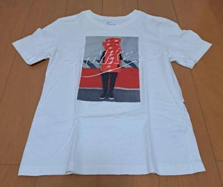 NIKE Pile of Boxes & Collector Holding Shoe Boxes Total 7 T-Shirt Size S JAPAN