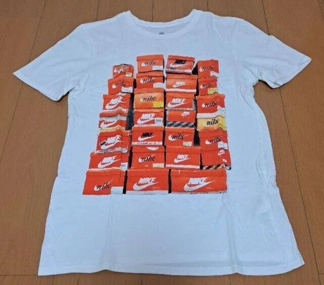 NIKE Pile of Boxes & Collector Holding Shoe Boxes Total 7 T-Shirt Size S JAPAN
