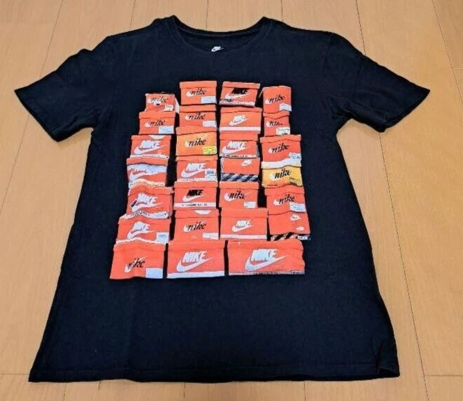 NIKE Pile of Boxes & Collector Holding Shoe Boxes Total 7 T-Shirt Size S JAPAN