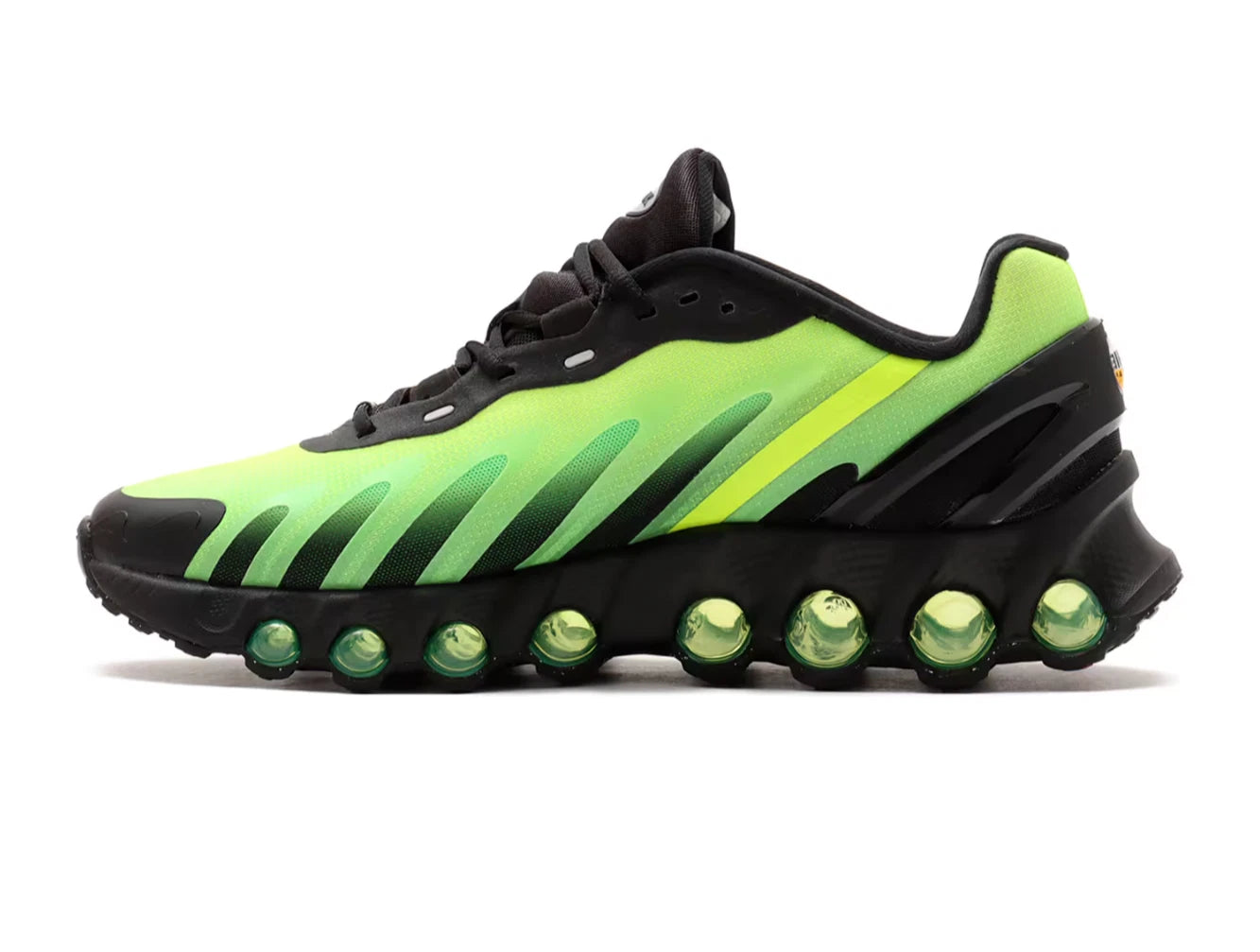 NIKE Air Max DN8 AMD Green/Black Casual Shoes HQ4681-010 Mens US8 (wmns9.5) JPN