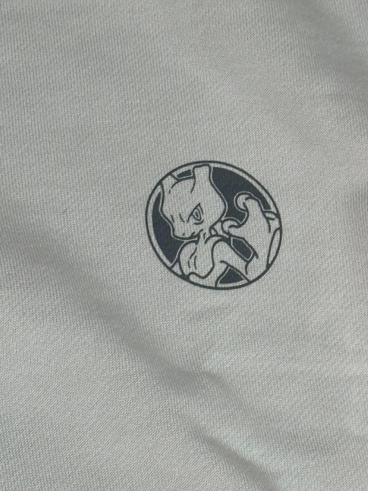 676633