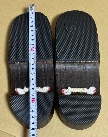 674702