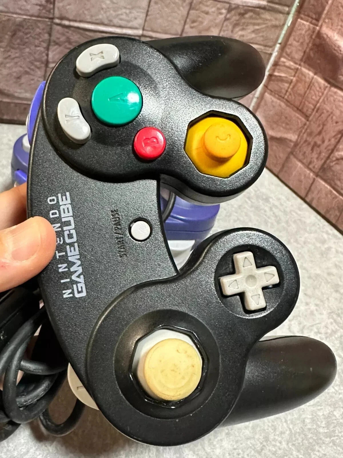 674885