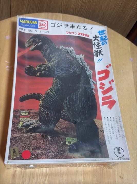 GODZILLA Plastic Model Kit Figure Marusan Art No. 511-38 w/ Remote Control JAPAN