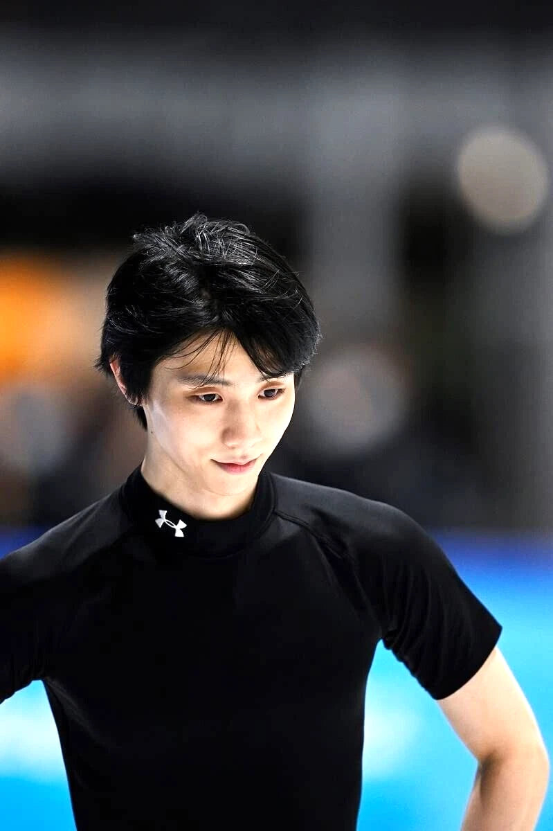 [Limited production, with benefits] YUZURU2023 calendar wall-mounted version JP