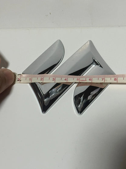 SUZUKI Every DA64V Genuine Emblem Silver Color 3.1 in 2788 Unused From JAPAN