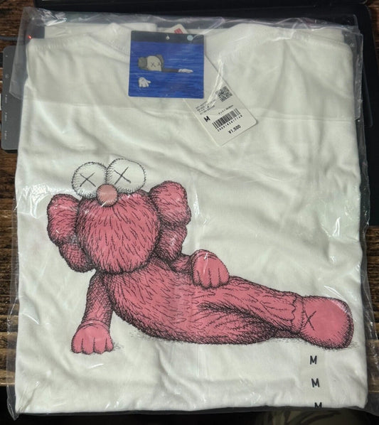 UNIQLO x KAWS 2023 Art Book Ver. T-shirt White/Pink Size M (US S) From JAPAN