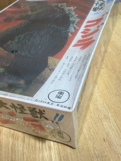 GODZILLA Plastic Model Kit Figure Marusan Art No. 511-38 w/ Remote Control JAPAN