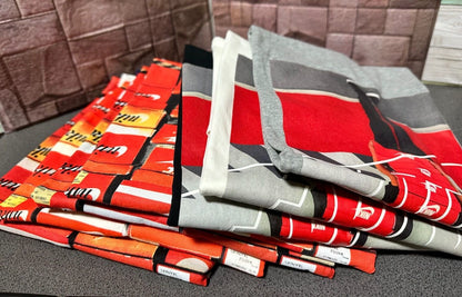 NIKE Pile of Boxes & Collector Holding Shoe Boxes Total 7 T-Shirt Size S JAPAN